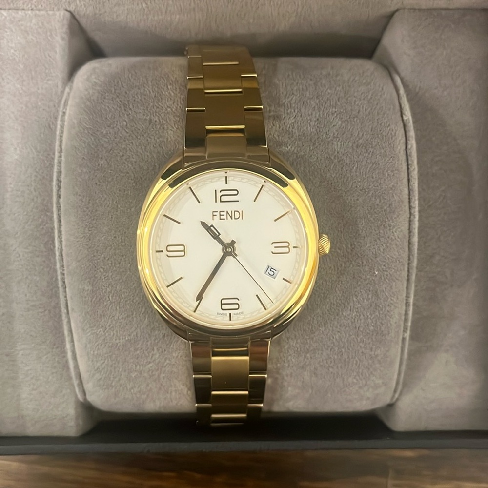 Fendi gold watch women’s